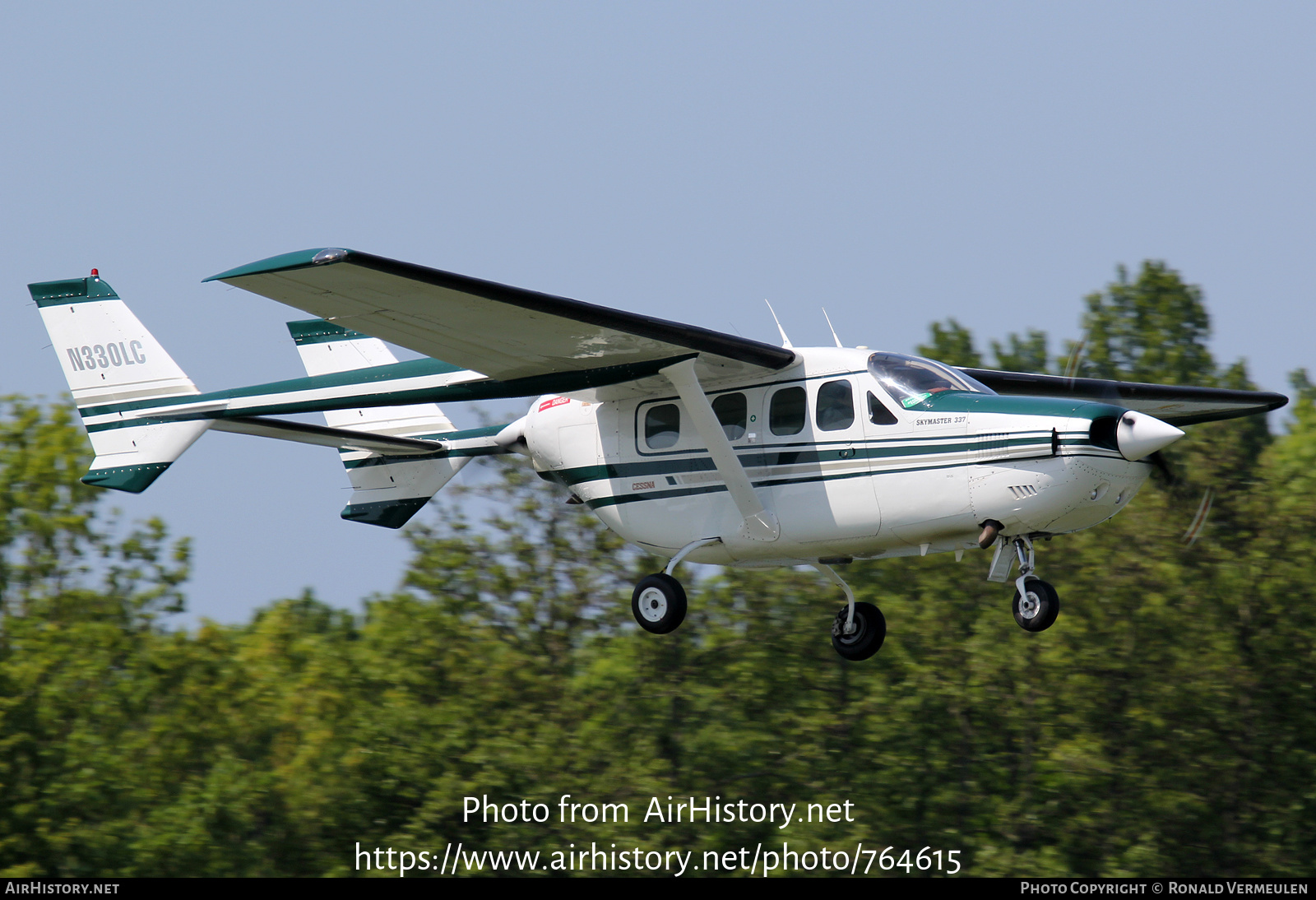 Aircraft Photo of N330LC | Cessna P337H Pressurized Skymaster | AirHistory.net #764615