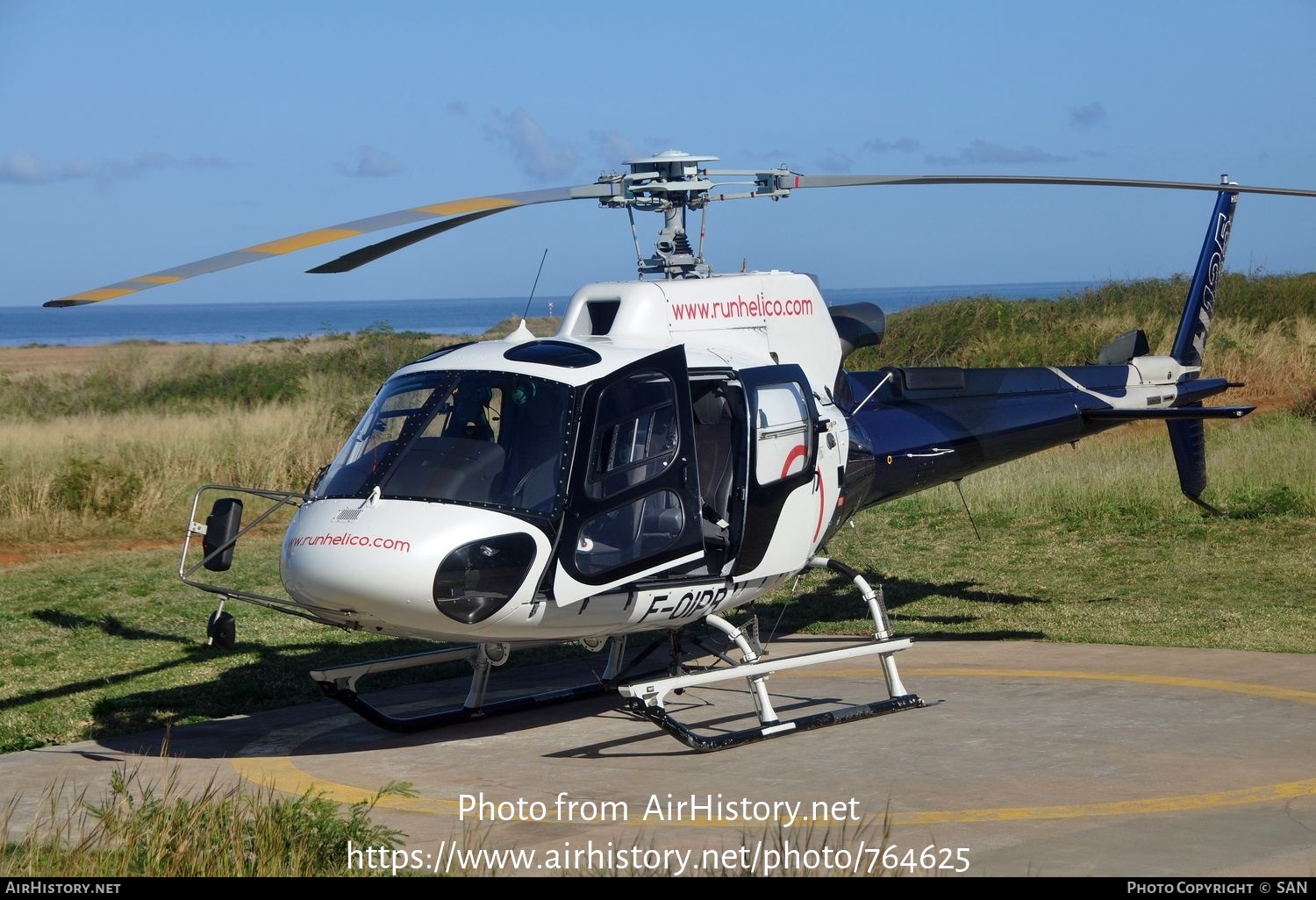 Aircraft Photo of F-OIPR | Eurocopter AS-350B-3 Ecureuil | RunHélico | AirHistory.net #764625