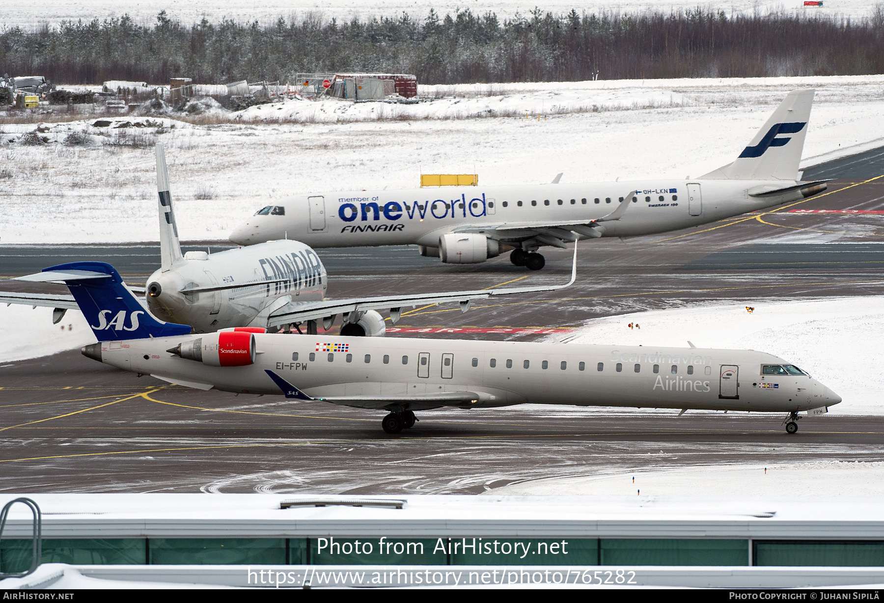 Aircraft Photo of EI-FPW | Bombardier CRJ-900LR (CL-600-2D24) | Scandinavian Airlines - SAS | AirHistory.net #765282