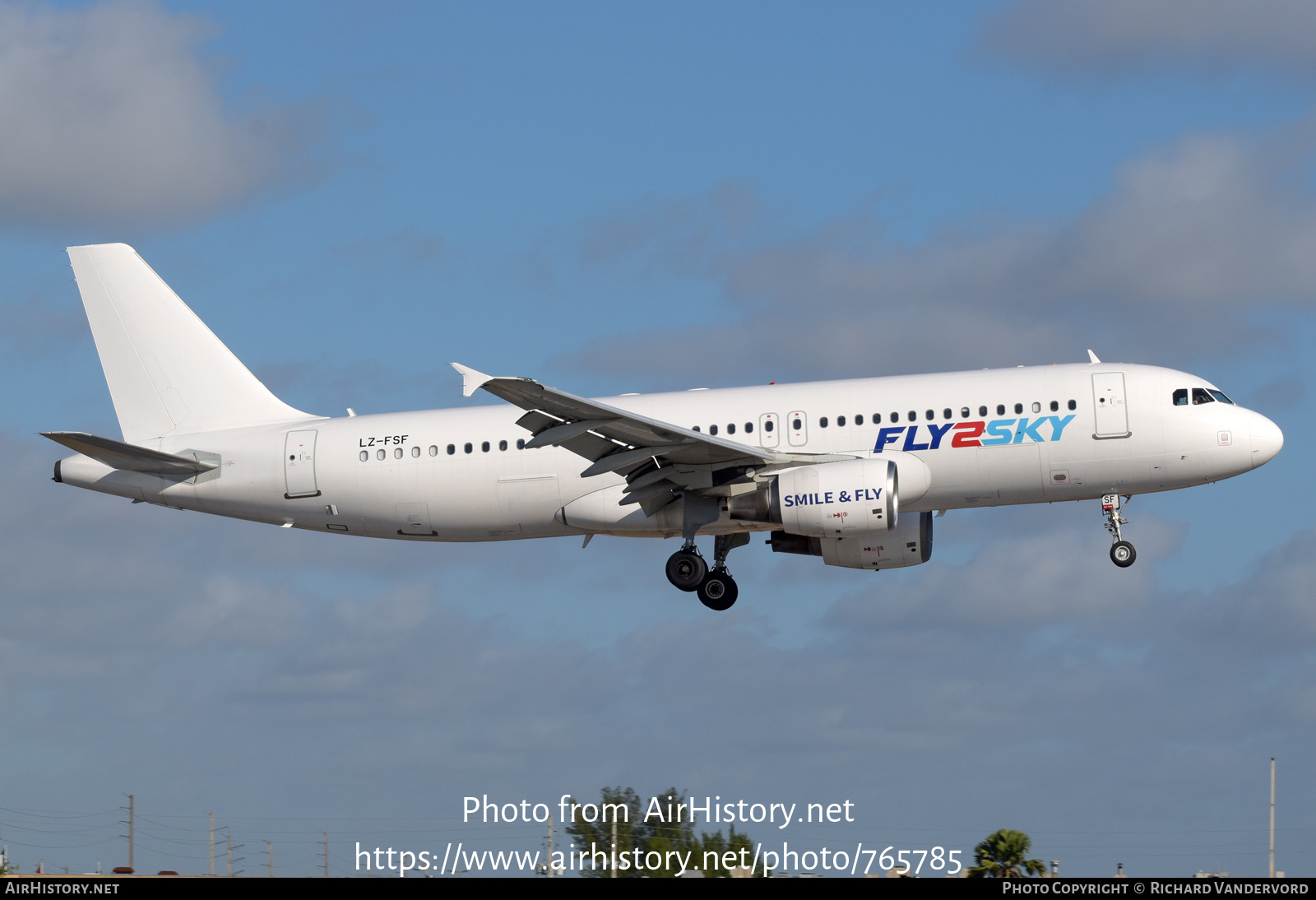 Aircraft Photo of LZ-FSF | Airbus A320-214 | Fly2Sky | AirHistory.net #765785