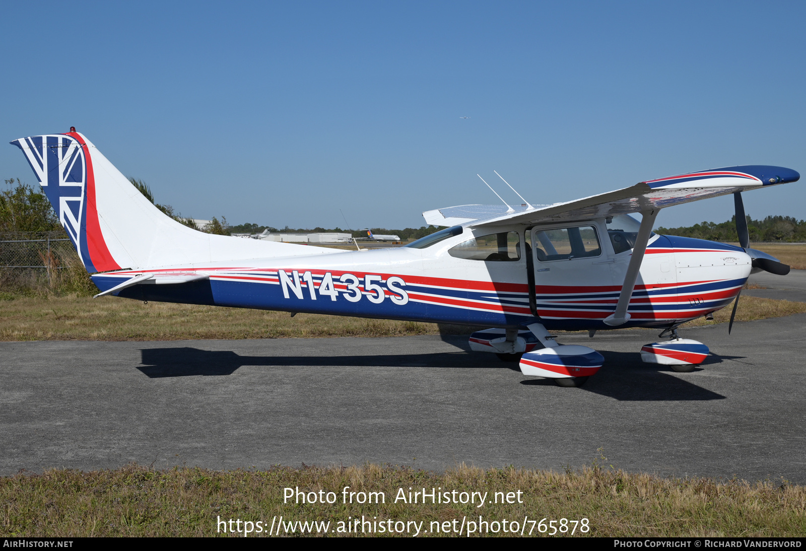 Aircraft Photo of N1435S | Cessna 182P Skylane | AirHistory.net #765878