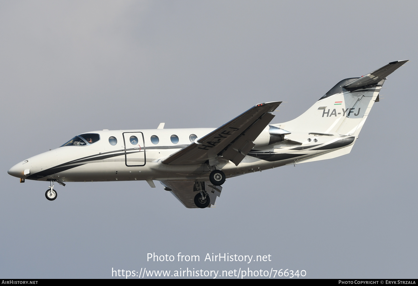 Aircraft Photo of HA-YFJ | Raytheon Beechjet 400A | AirHistory.net #766340