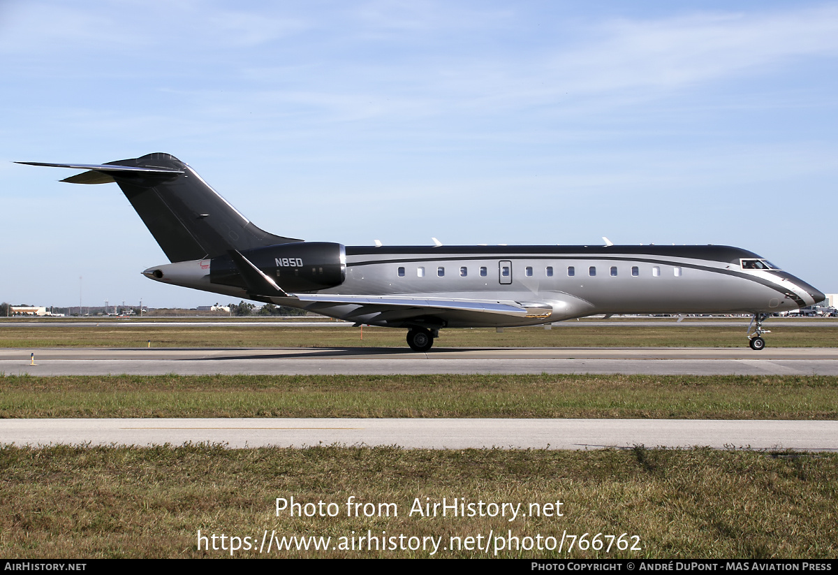 Aircraft Photo of N85D | Bombardier Global Express (BD-700-1A10) | AirHistory.net #766762