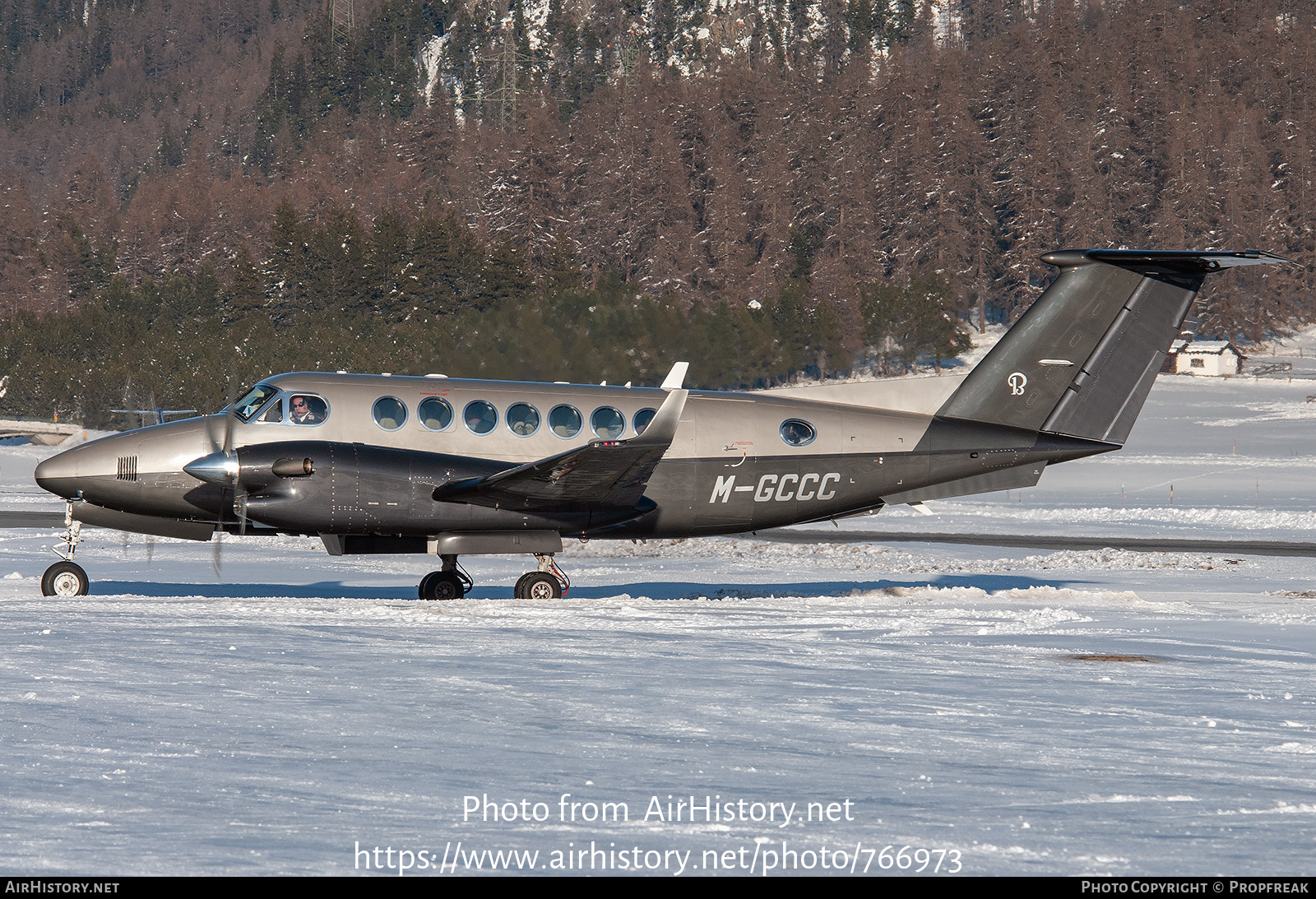 Aircraft Photo of M-GCCC | Beechcraft 350i King Air (B300) | AirHistory.net #766973