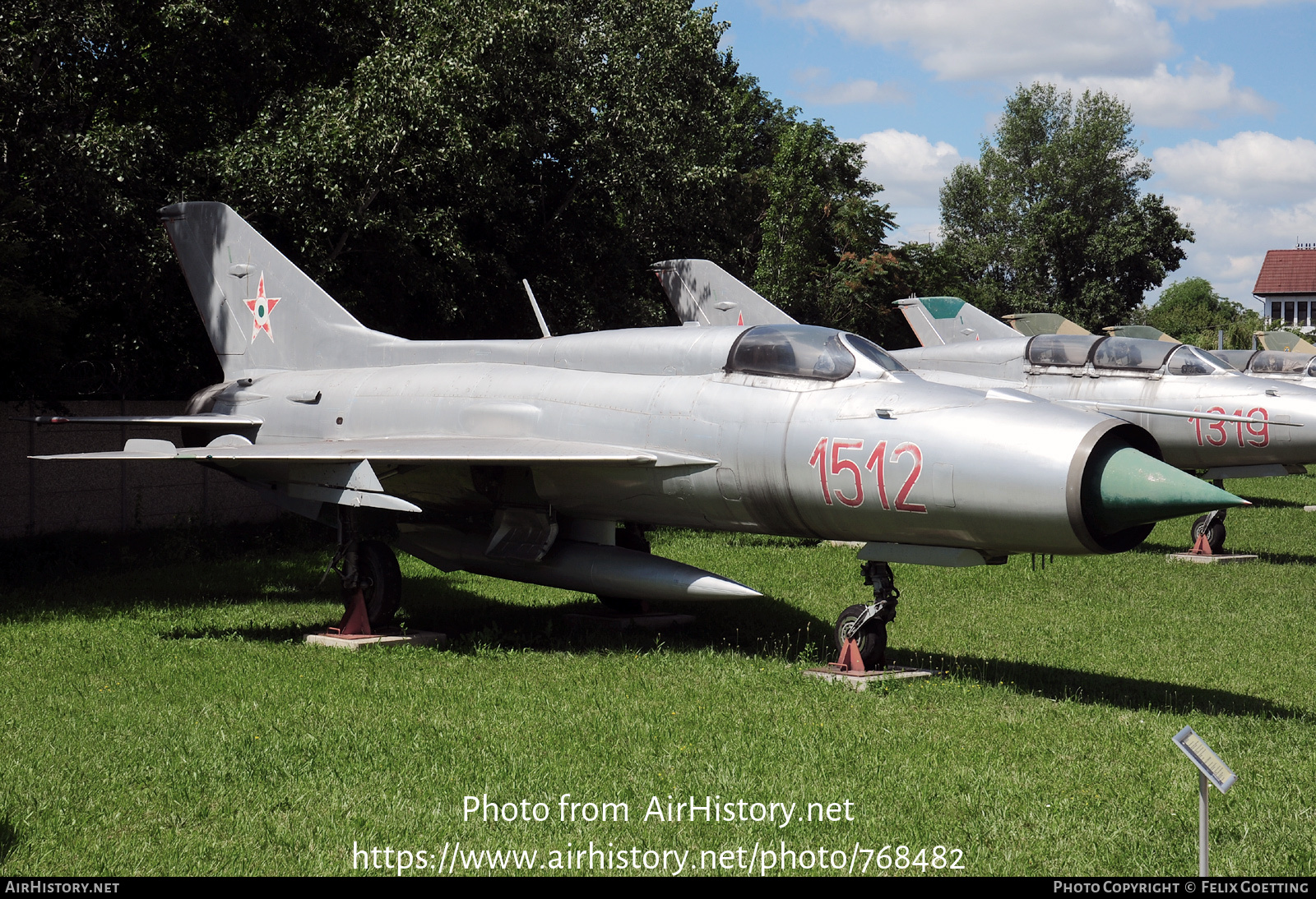 Aircraft Photo of 1512 | Mikoyan-Gurevich MiG-21PF | Hungary - Air Force | AirHistory.net #768482