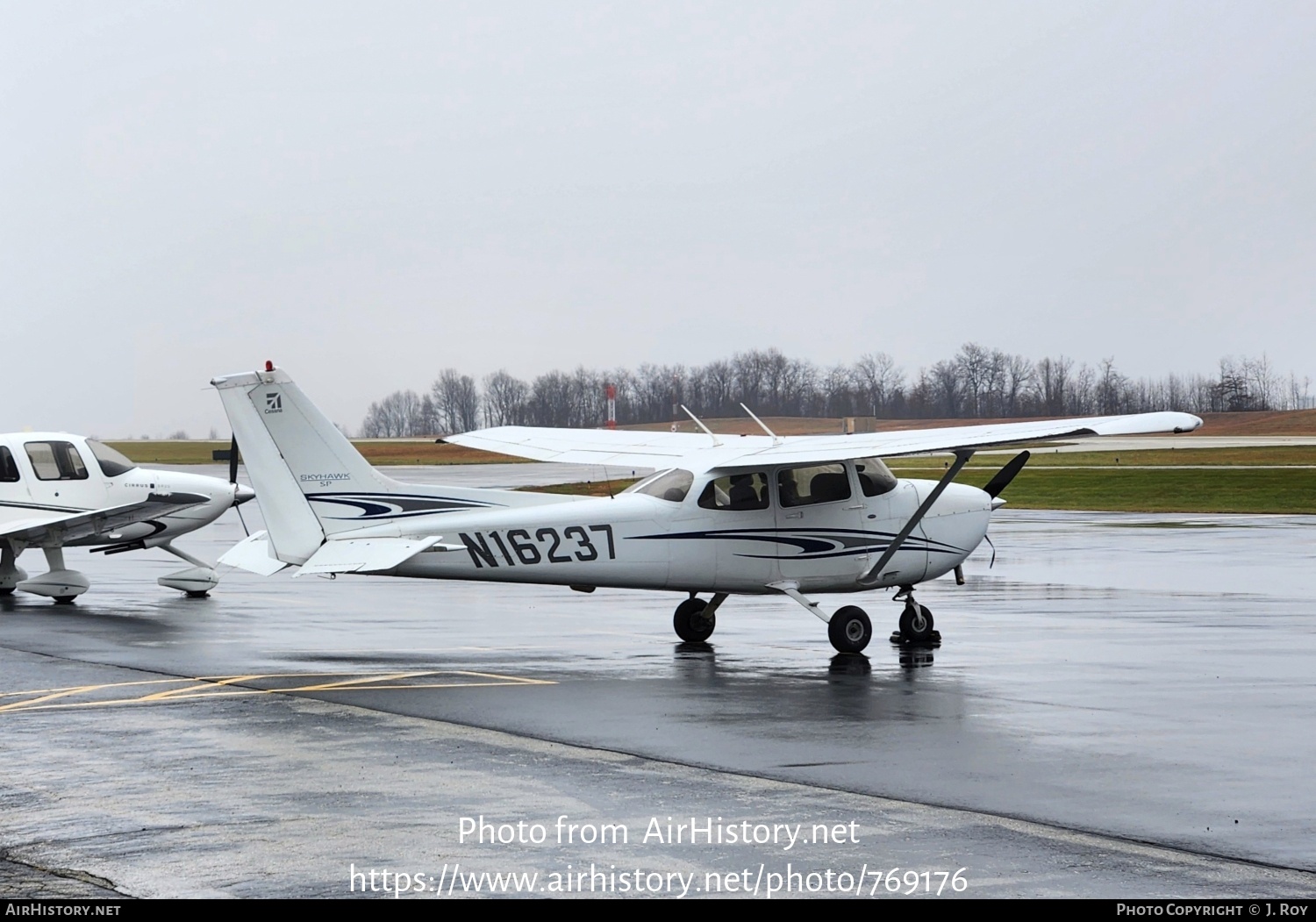 Aircraft Photo of N16237 | Cessna 172S(Centurion) Skyhawk SP | AirHistory.net #769176