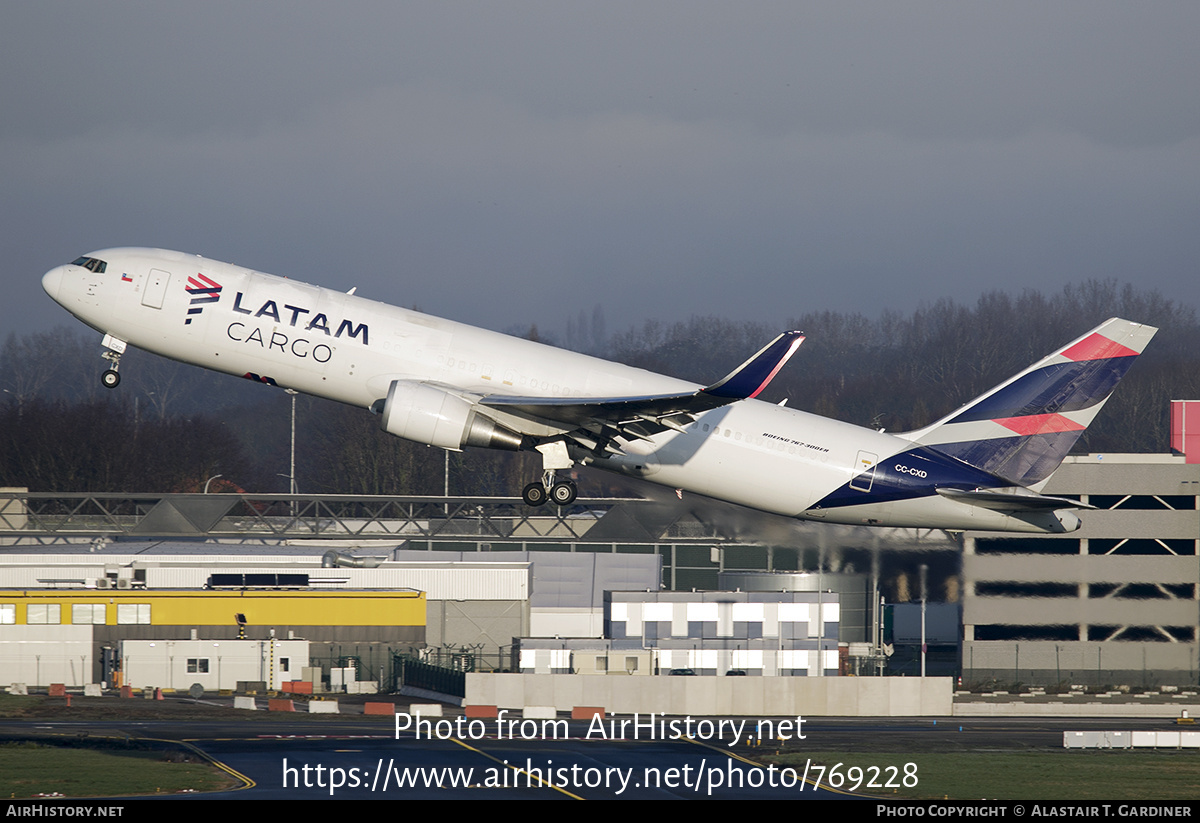 Aircraft Photo of CC-CXD | Boeing 767-316/ER(BCF) | LATAM Cargo | AirHistory.net #769228