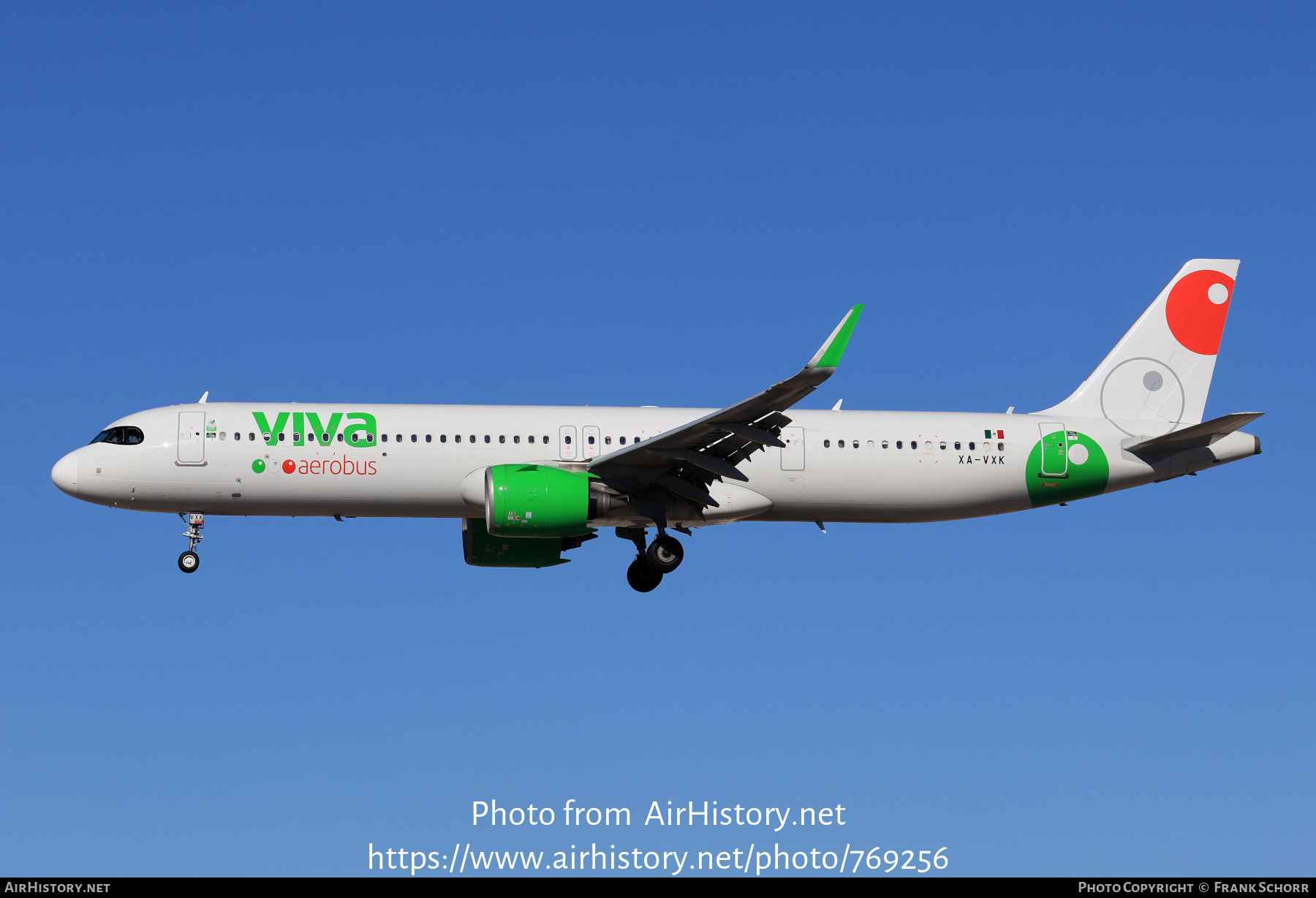 Aircraft Photo of XA-VXK | Airbus A321-271NX | Viva Aerobús | AirHistory.net #769256