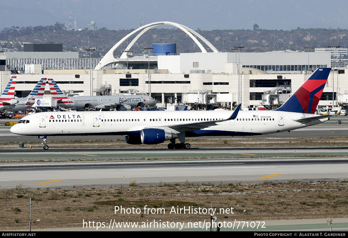 Aircraft Photo of N582NW | Boeing 757-351 | Delta Air Lines | AirHistory.net #771072