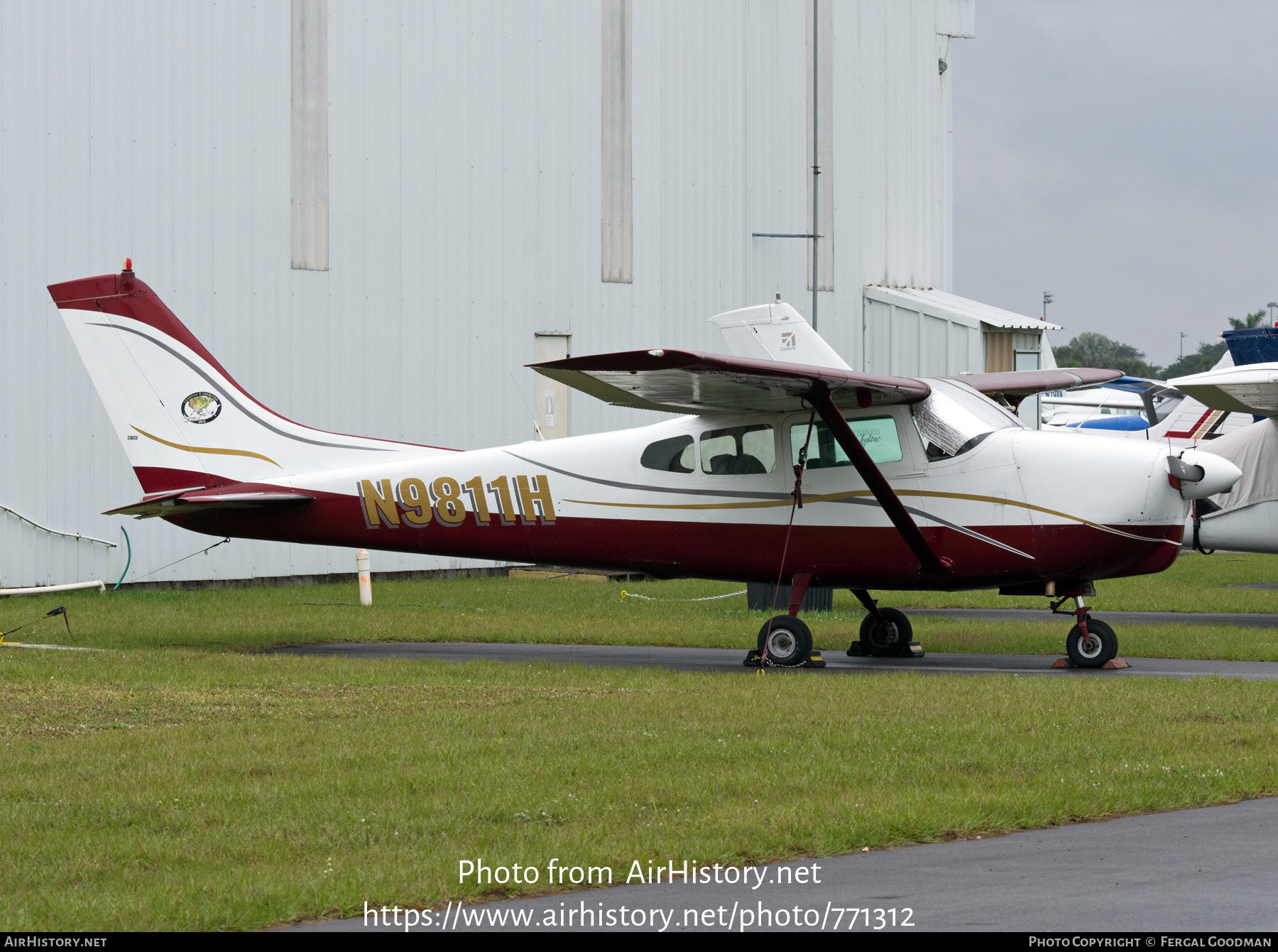 Aircraft Photo of N9811H | Cessna 210A | AirHistory.net #771312