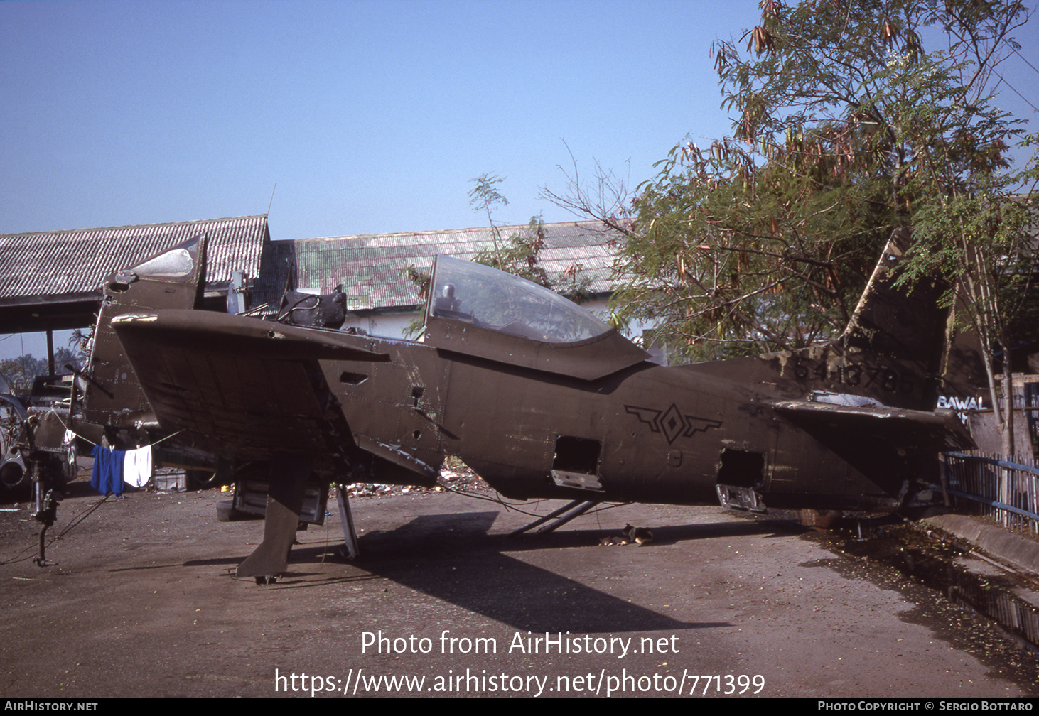 Aircraft Photo of 54-13785 / USA 51-3785 | North American T-28A Trojan | Philippines - Air Force | AirHistory.net #771399