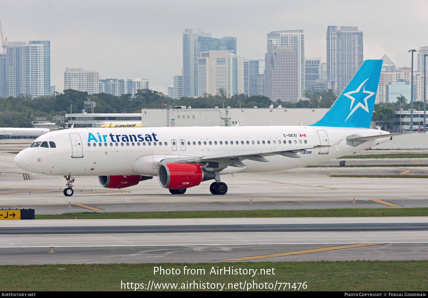 Aircraft Photo of C-GEXI | Airbus A320-214 | Air Transat | AirHistory.net #771476