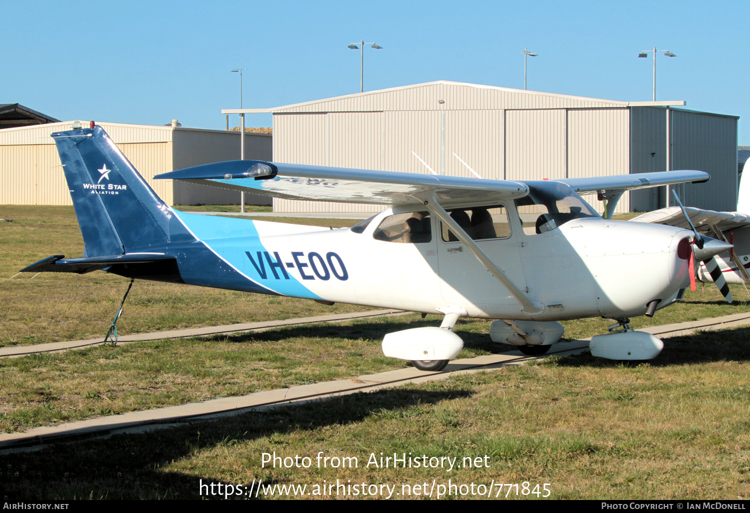 Aircraft Photo of VH-EOO | Cessna 172S Skyhawk SP | White Star Aviation | AirHistory.net #771845