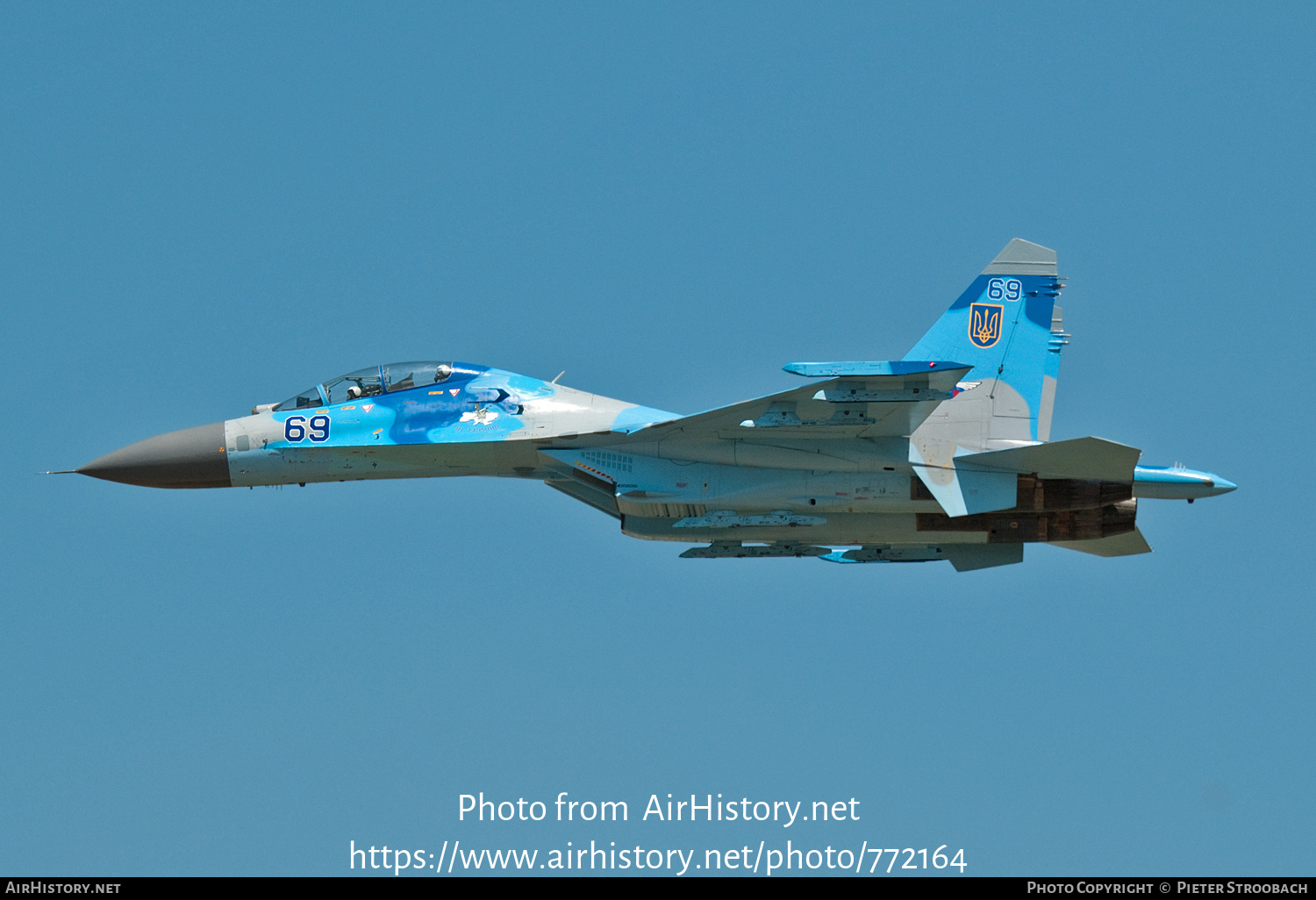 Aircraft Photo of 69 blue | Sukhoi Su-27UB | Ukraine - Air Force | AirHistory.net #772164