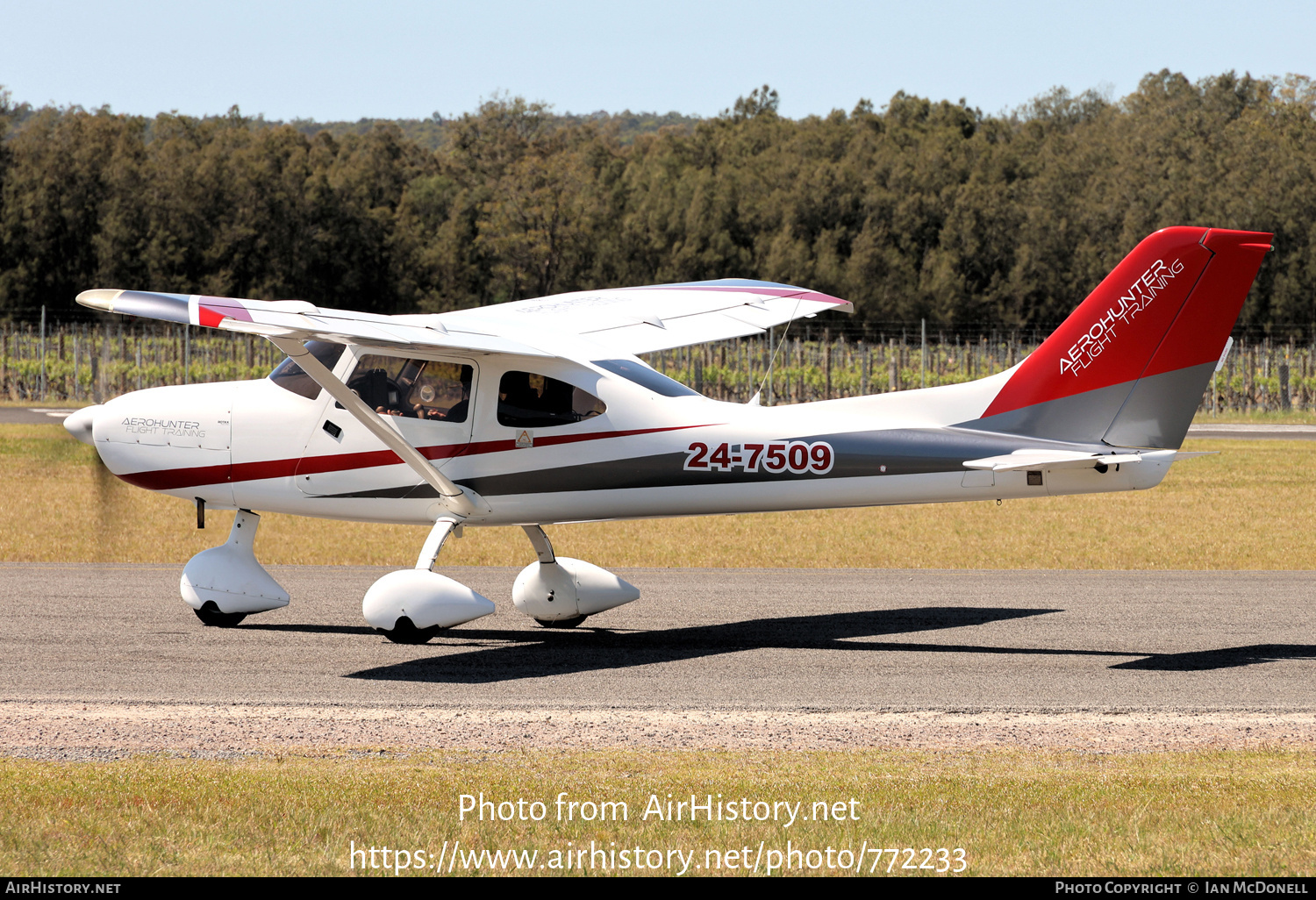 Aircraft Photo of 24-7509 | TL Ultralight TL-3000 Sirius | Aerohunter Flight Training | AirHistory.net #772233