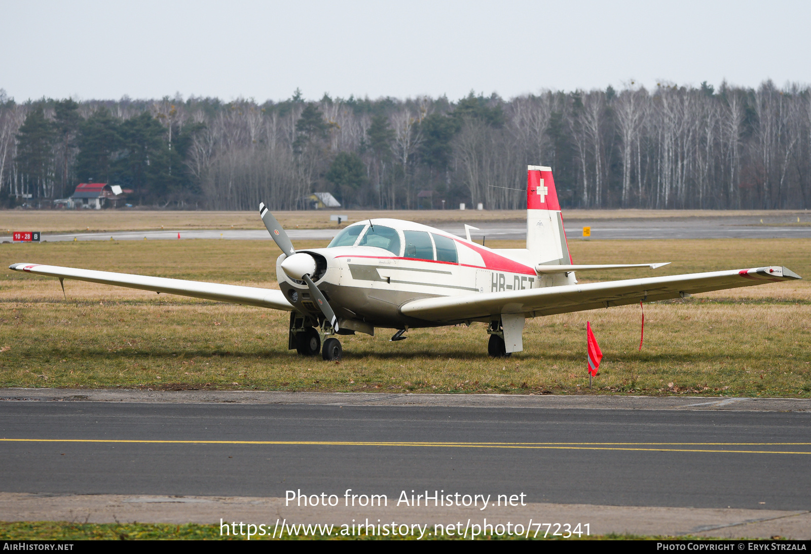 Aircraft Photo of HB-DET | Mooney M-20E Chapparal | AirHistory.net #772341