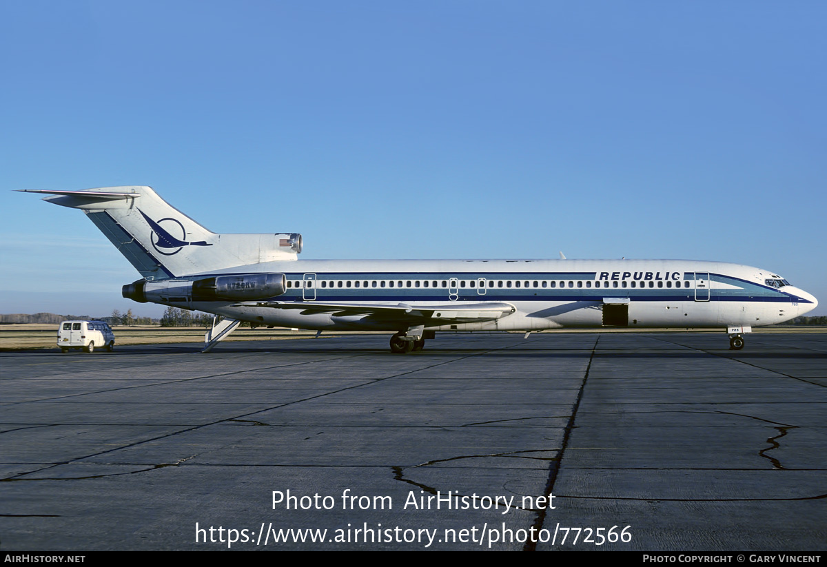 Aircraft Photo of N725RW | Boeing 727-2M7/Adv | Republic Airlines | AirHistory.net #772566