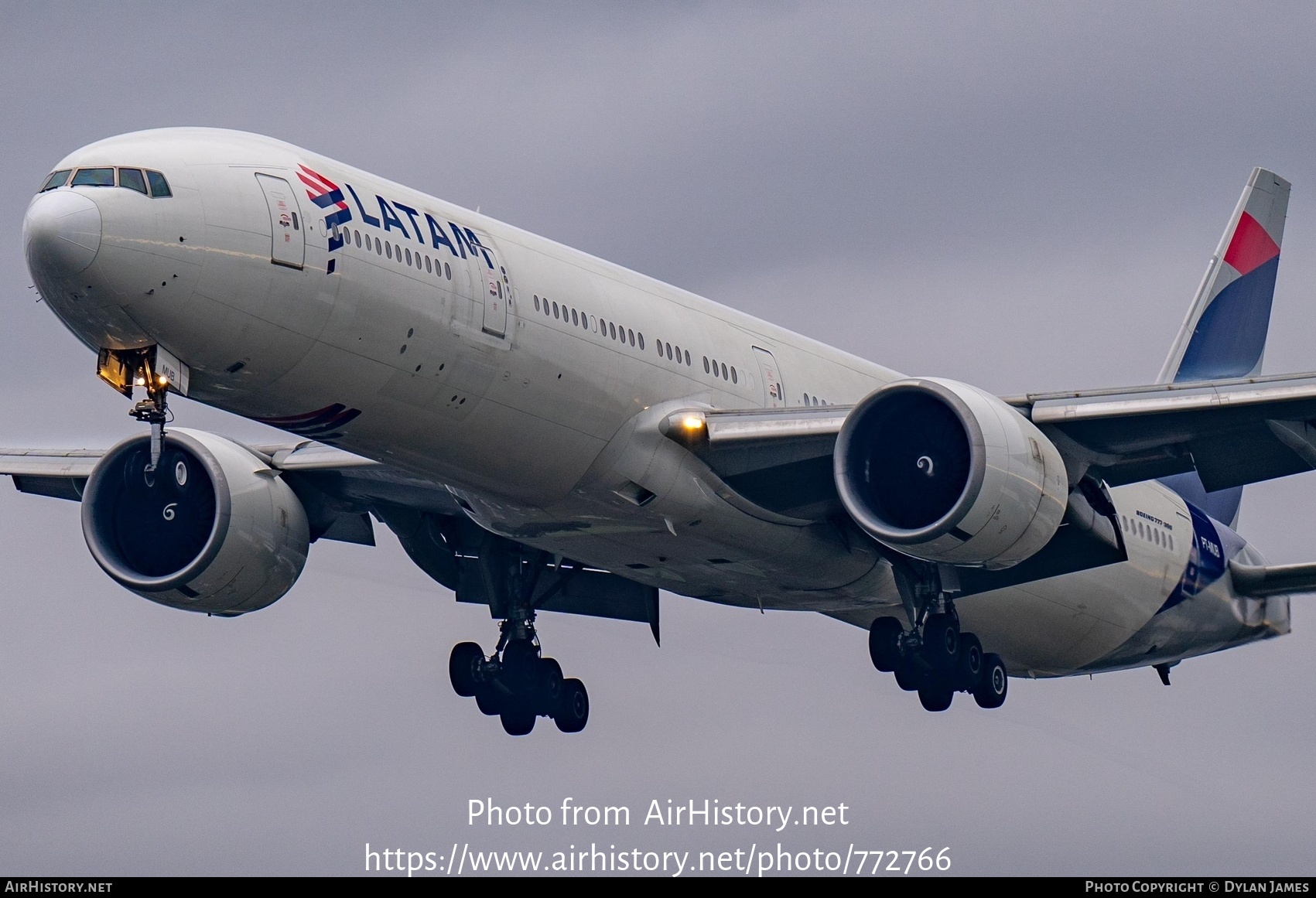 Aircraft Photo of PT-MUB | Boeing 777-32W/ER | LATAM Airlines | AirHistory.net #772766