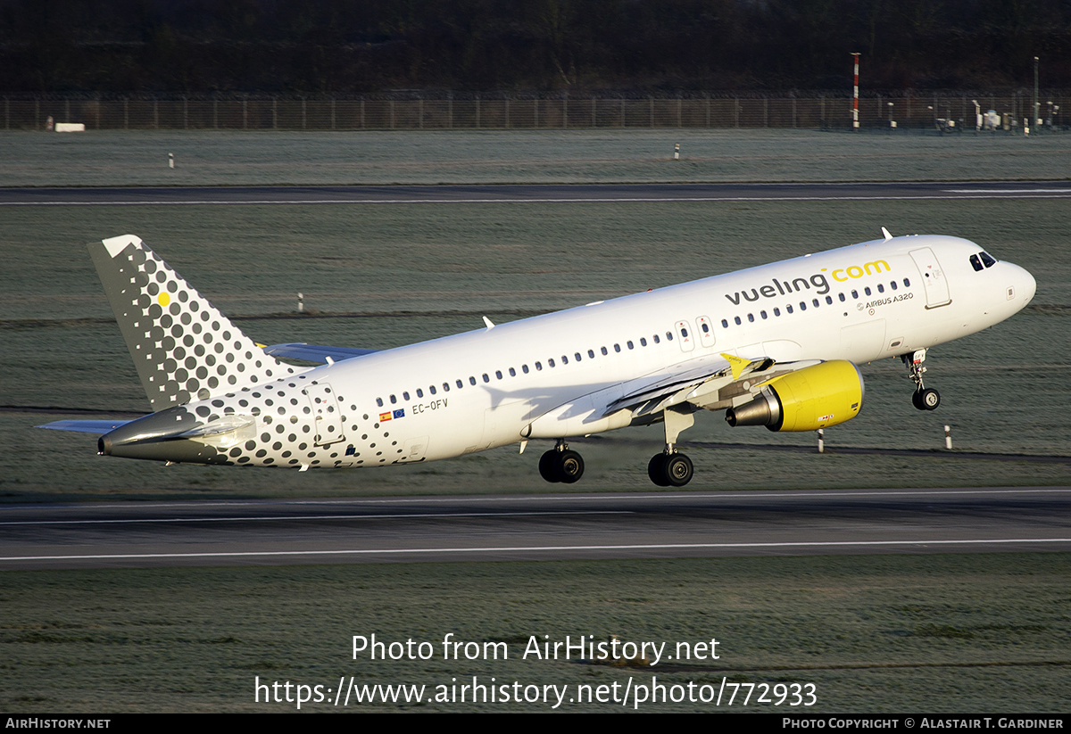 Aircraft Photo of EC-OFV | Airbus A320-214 | Vueling Airlines | AirHistory.net #772933