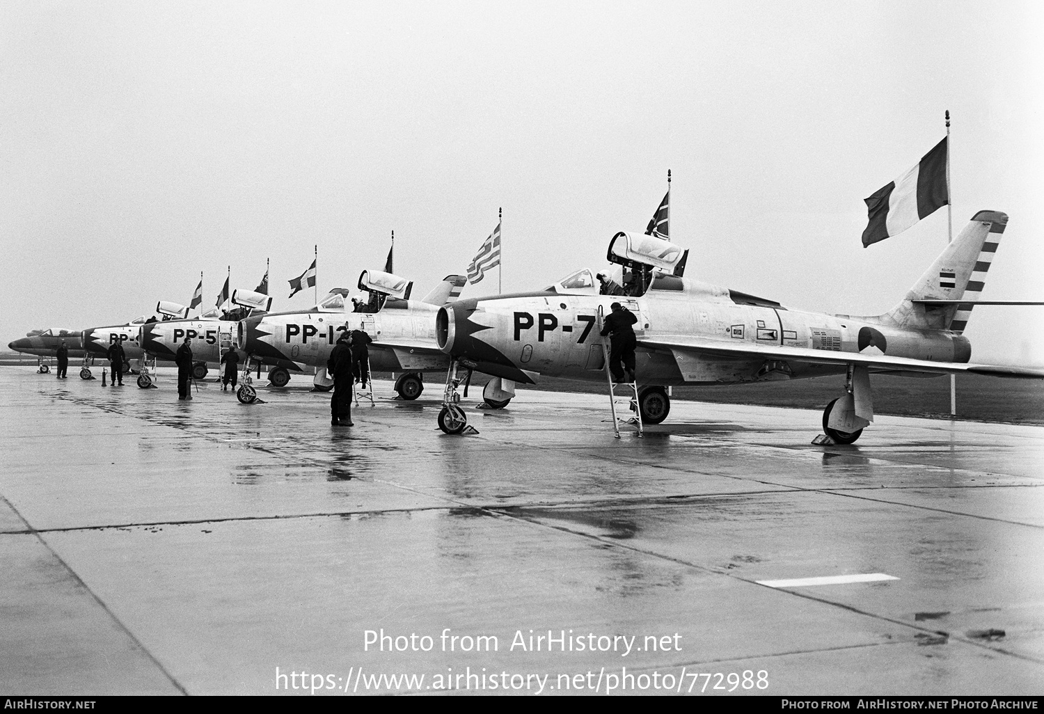 Aircraft Photo of P-112 / 52-7147 | Republic F-84F Thunderstreak | Netherlands - Air Force | AirHistory.net #772988