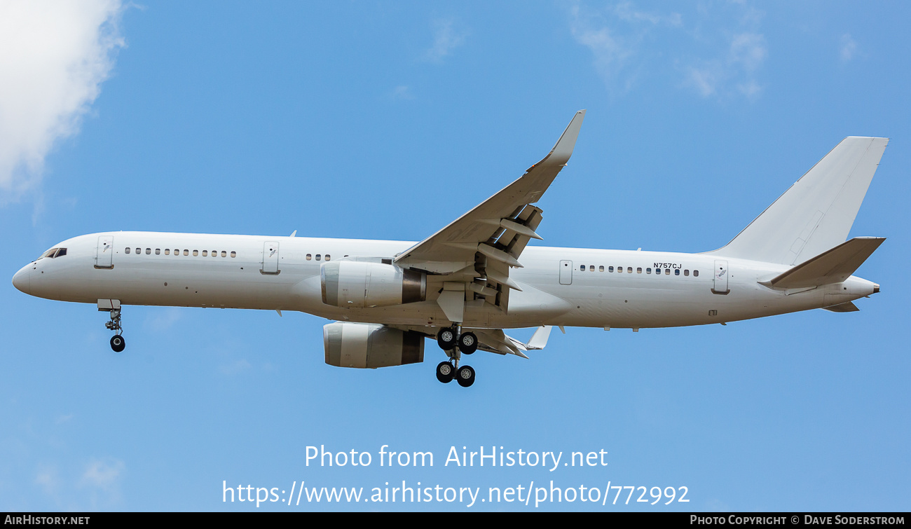 Aircraft Photo of N757CJ | Boeing 757-23A | AirHistory.net #772992