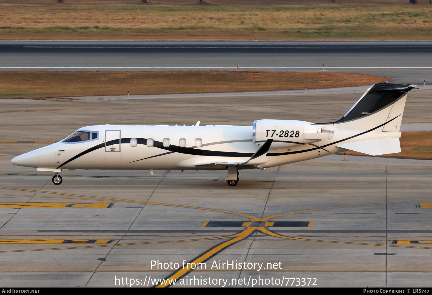 Aircraft Photo of T7-2828 | Learjet 60XR | AirHistory.net #773372