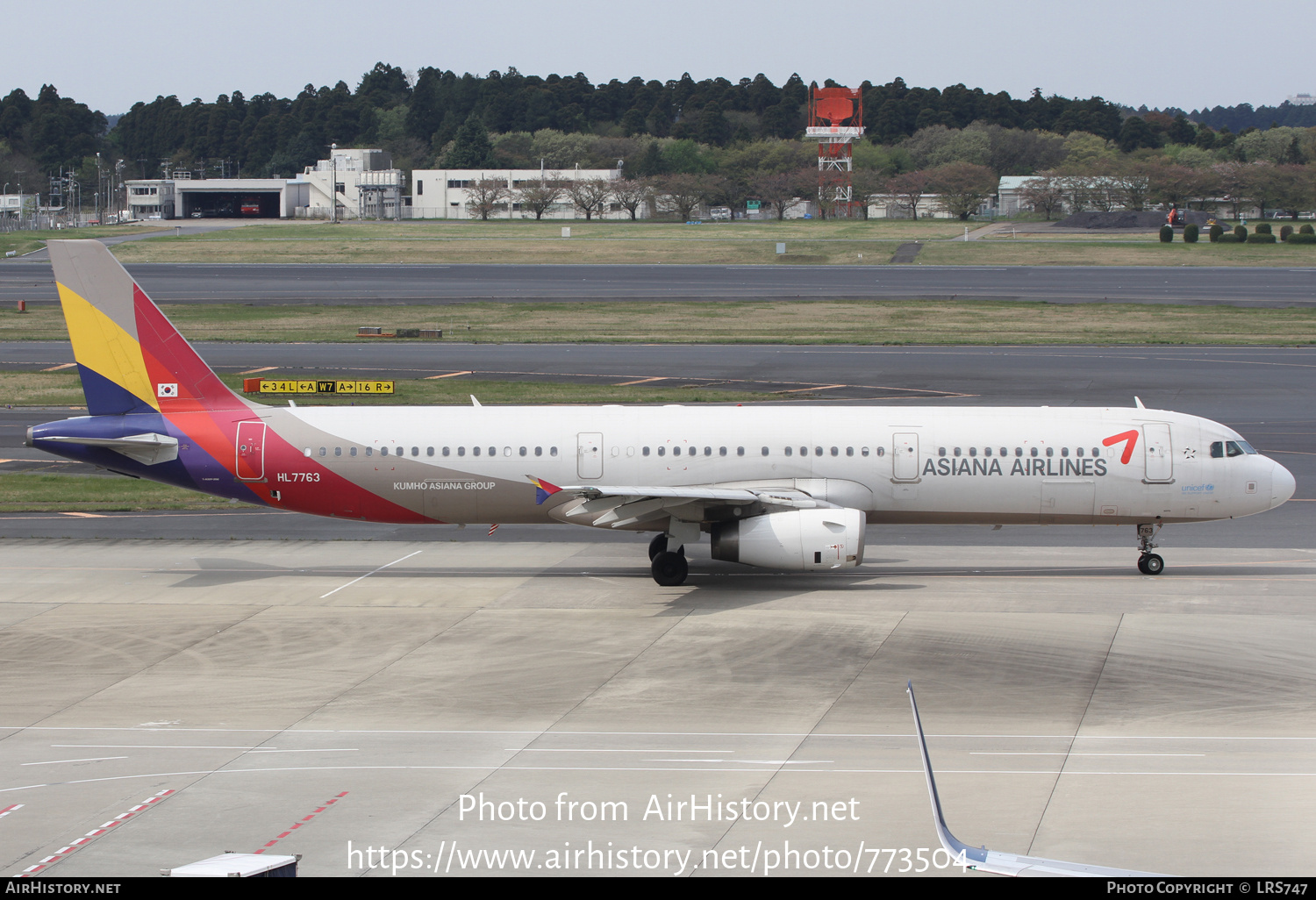 Aircraft Photo of HL7763 | Airbus A321-231 | Asiana Airlines | AirHistory.net #773504