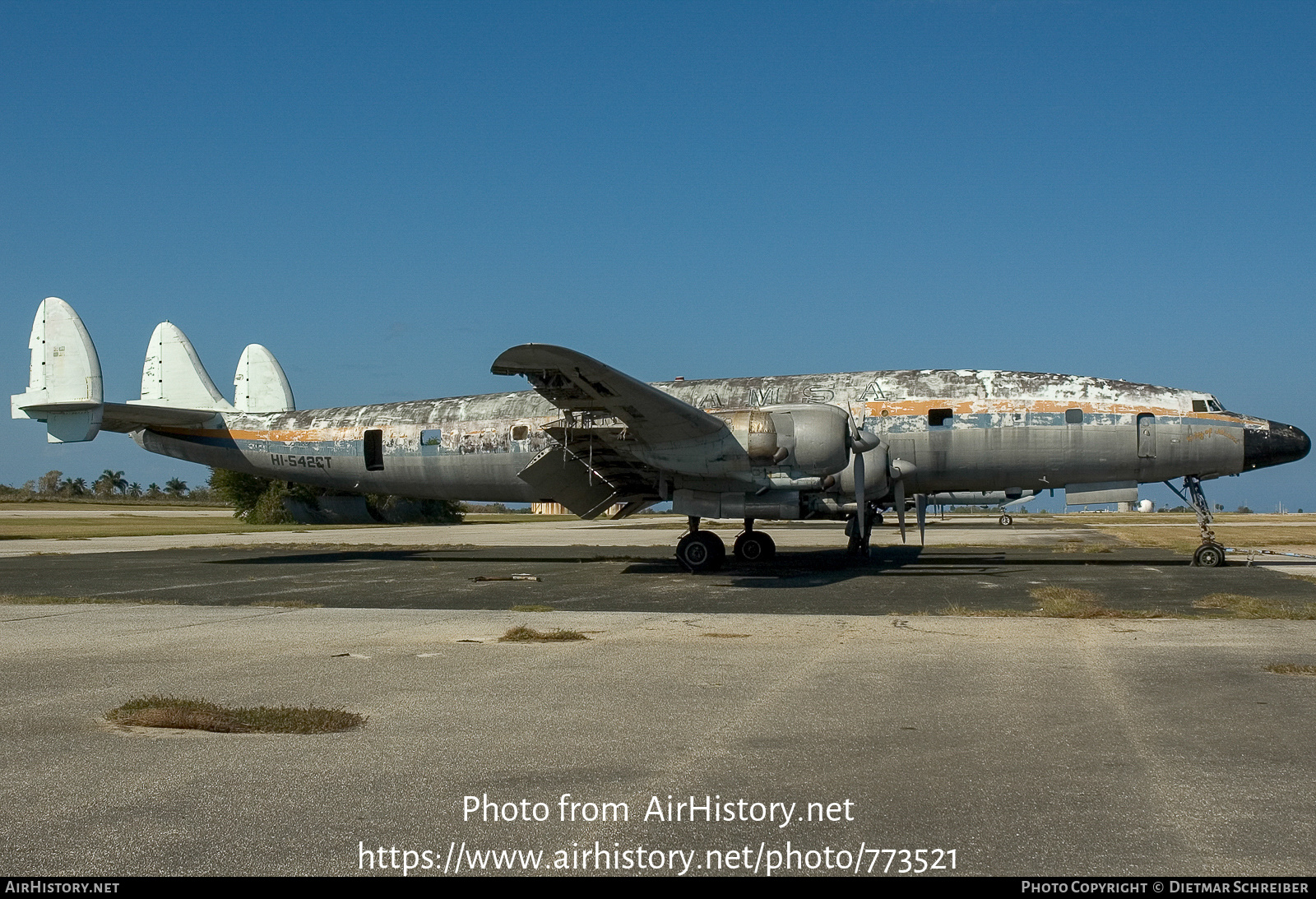 Aircraft Photo of HI-542CT | Lockheed L-1049H/06 Super Constellation | AMSA - Aerolíneas Mundo | AirHistory.net #773521