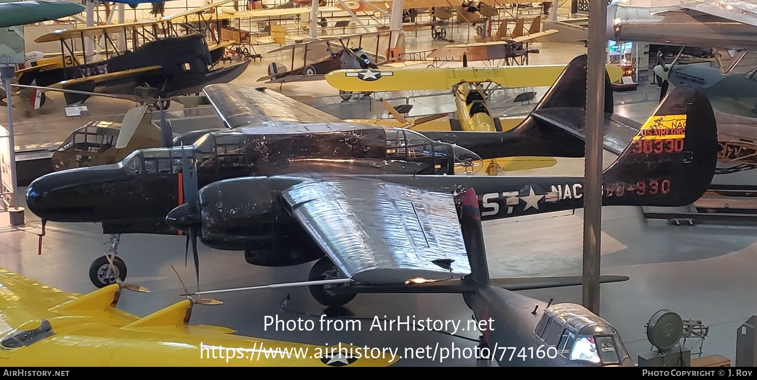 Aircraft Photo of 43-8330 / 38330 | Northrop P-61C Black Widow | USA - Air Force | AirHistory.net #774160