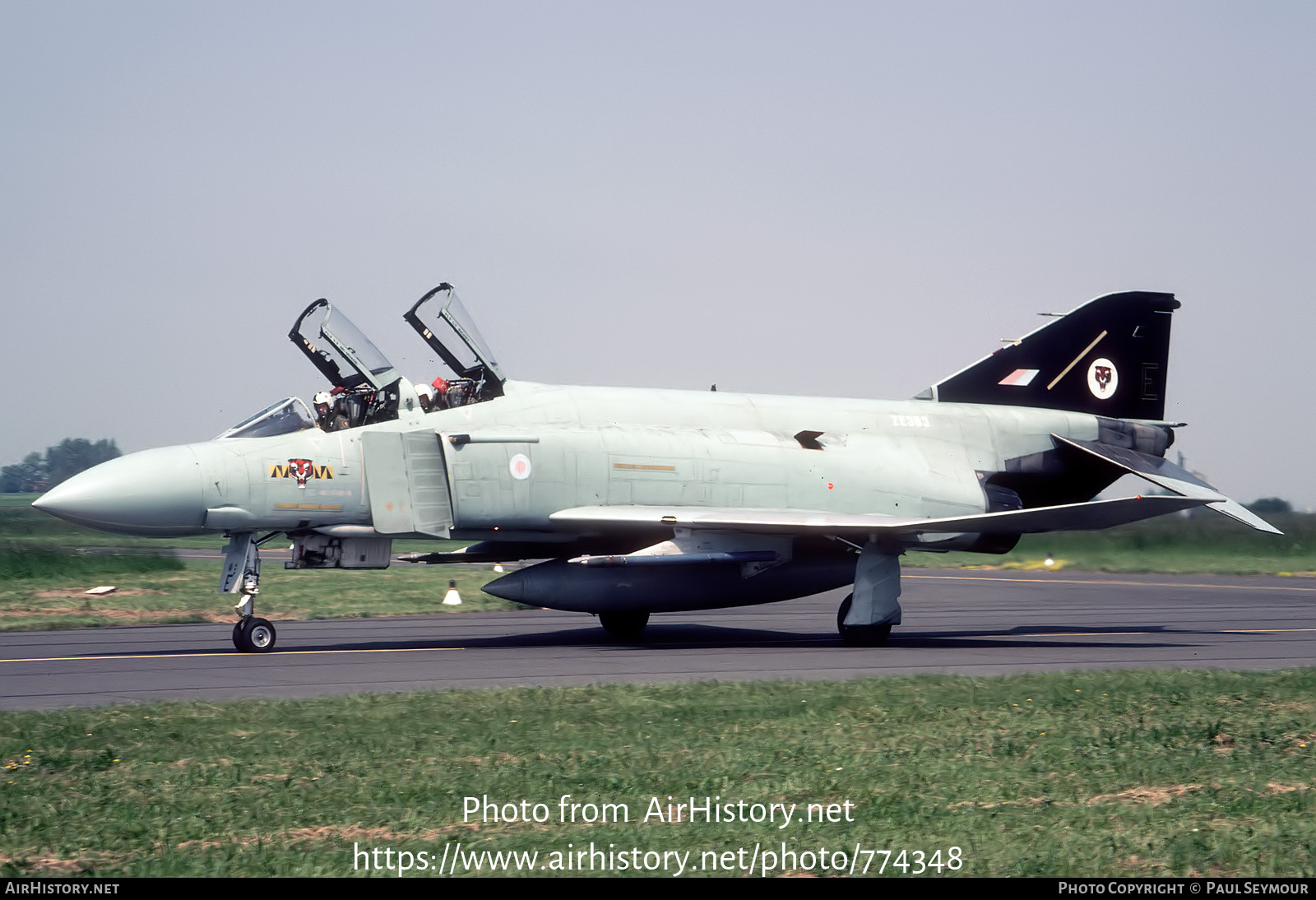 Aircraft Photo of ZE353 | McDonnell Douglas F-4J(UK) Phantom | UK - Air Force | AirHistory.net #774348