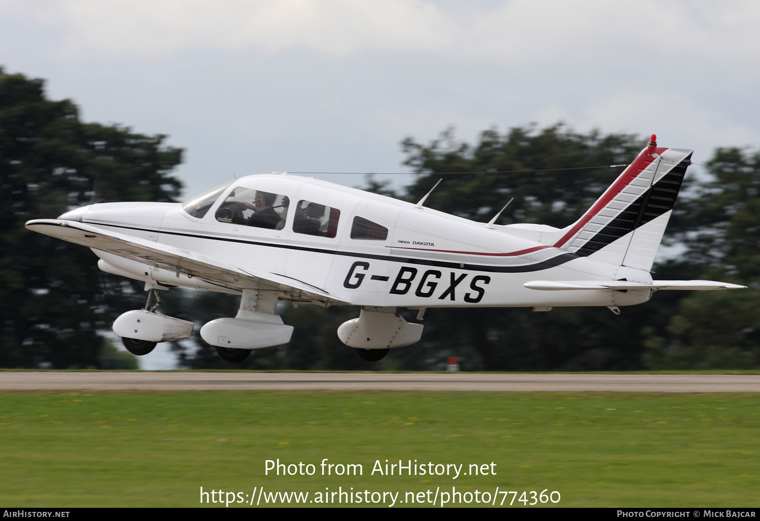 Aircraft Photo of G-BGXS | Piper PA-28-236 Dakota | AirHistory.net #774360