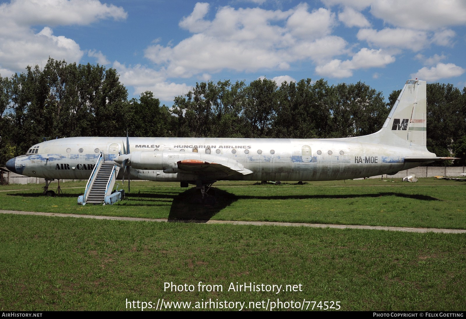 Aircraft Photo of HA-MOE | Ilyushin Il-18Gr | Malév - Hungarian Airlines Air Cargo | AirHistory.net #774525