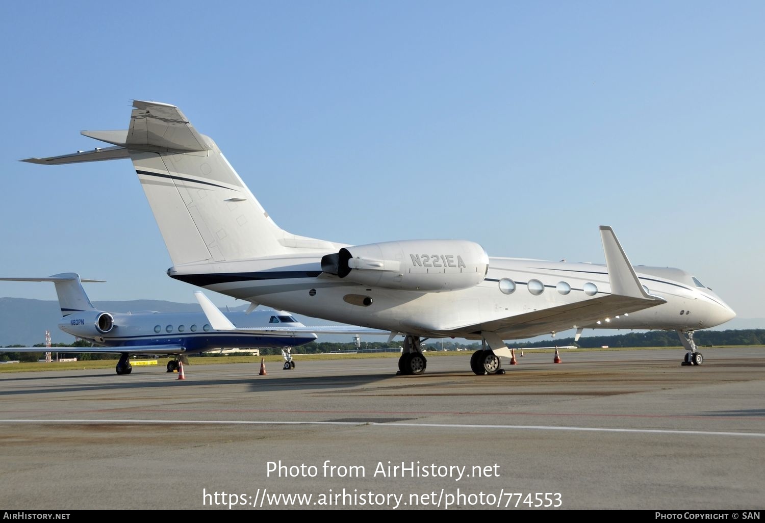 Aircraft Photo of N221EA | Gulfstream Aerospace G-IV Gulfstream IV-SP | AirHistory.net #774553