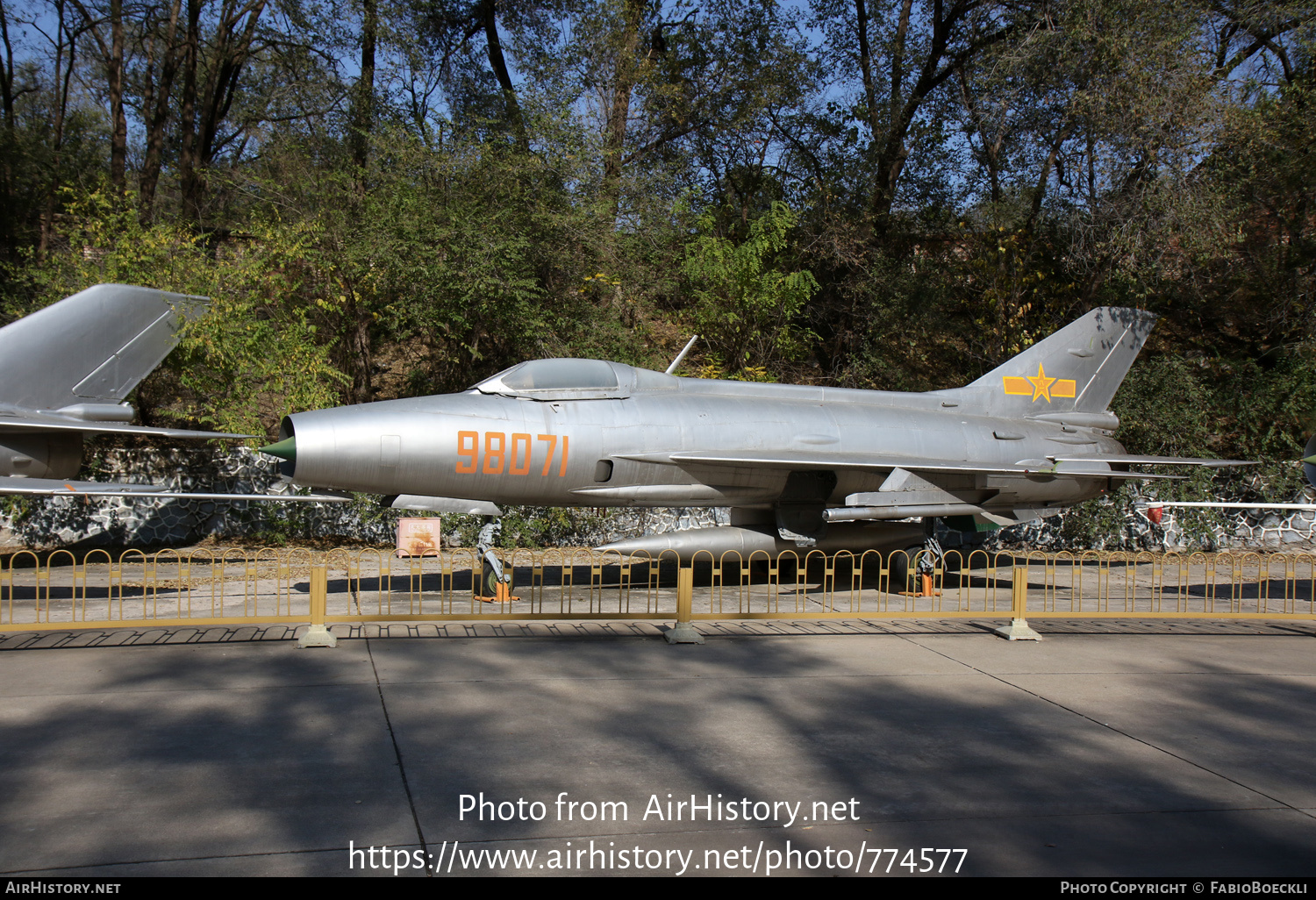 Aircraft Photo of 98071 | Mikoyan-Gurevich MiG-21F-13 | China - Air Force | AirHistory.net #774577