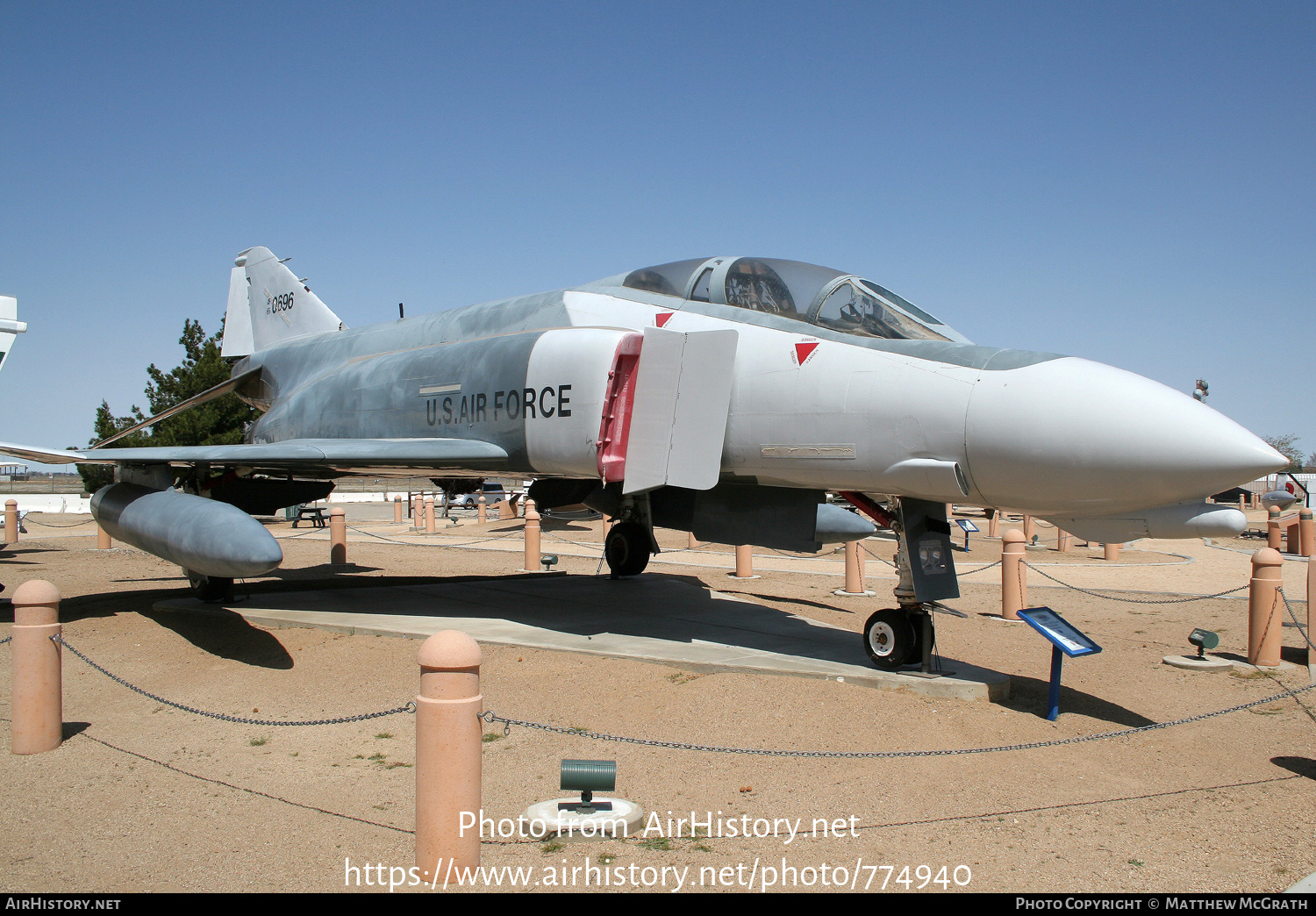 Aircraft Photo of 65-0696 / AF65-0696 | McDonnell Douglas F-4D Phantom II | USA - Air Force | AirHistory.net #774940