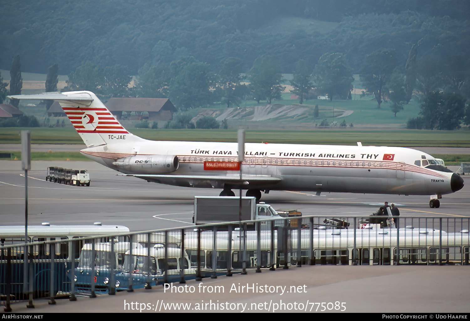 Aircraft Photo of TC-JAE | McDonnell Douglas DC-9-32 | THY Türk Hava Yolları - Turkish Airlines | AirHistory.net #775085