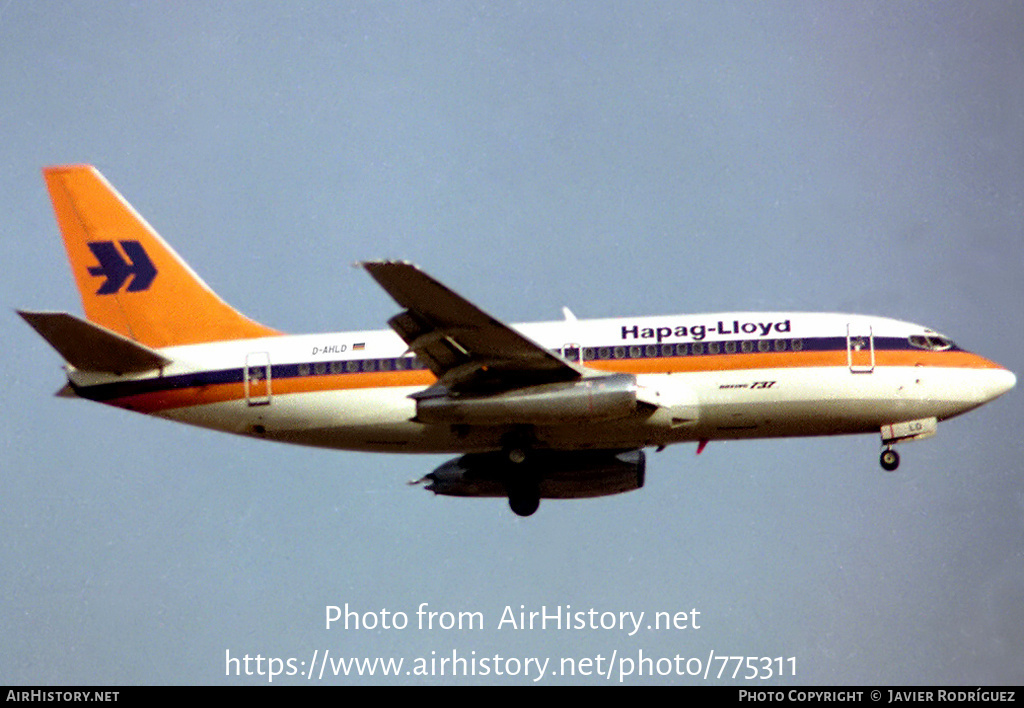 Aircraft Photo of D-AHLD | Boeing 737-2K5/Adv | Hapag-Lloyd | AirHistory.net #775311