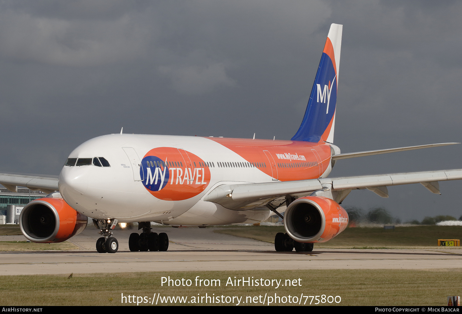 Aircraft Photo of G-MLJL | Airbus A330-243 | MyTravel Airways | AirHistory.net #775800