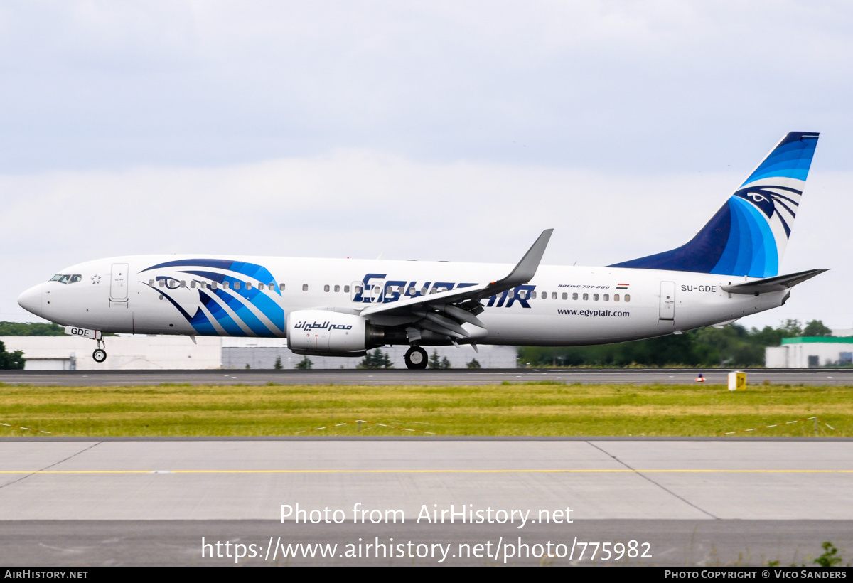 Aircraft Photo of SU-GDE | Boeing 737-866 | EgyptAir | AirHistory.net #775982