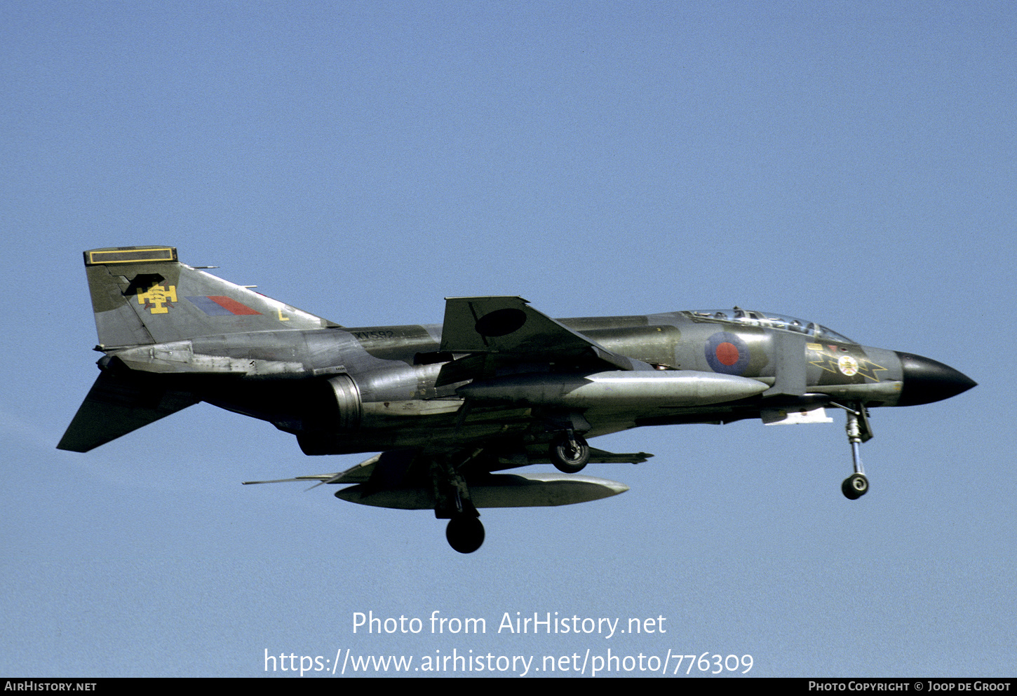 Aircraft Photo of XV592 | McDonnell Douglas F-4K Phantom FG1 | UK - Air Force | AirHistory.net #776309