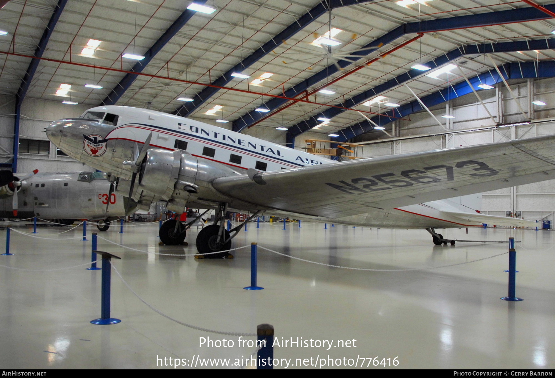 Aircraft Photo of N25673 | Douglas DC-3(A) | Continental Airlines | AirHistory.net #776416