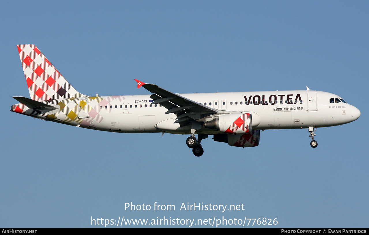 Aircraft Photo of EC-OEI | Airbus A320-214 | Volotea | AirHistory.net #776826