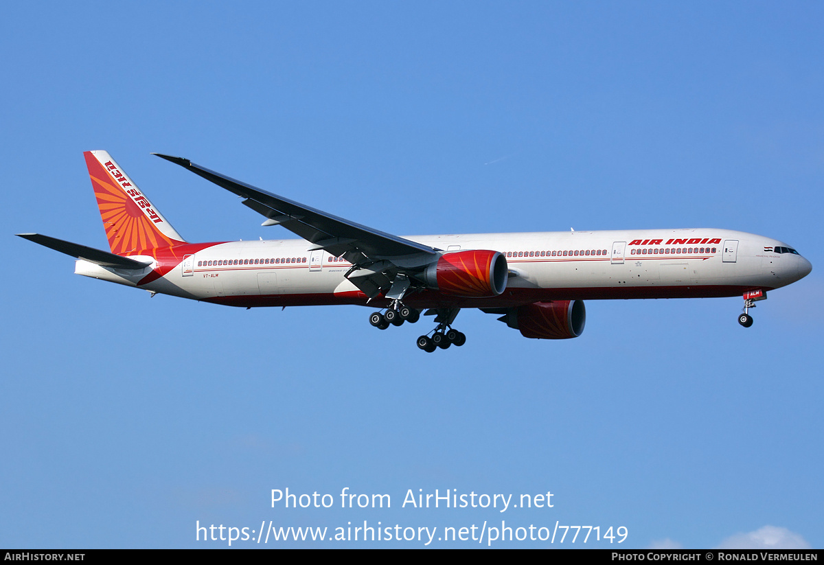 Aircraft Photo of VT-ALM | Boeing 777-337/ER | Air India | AirHistory.net #777149