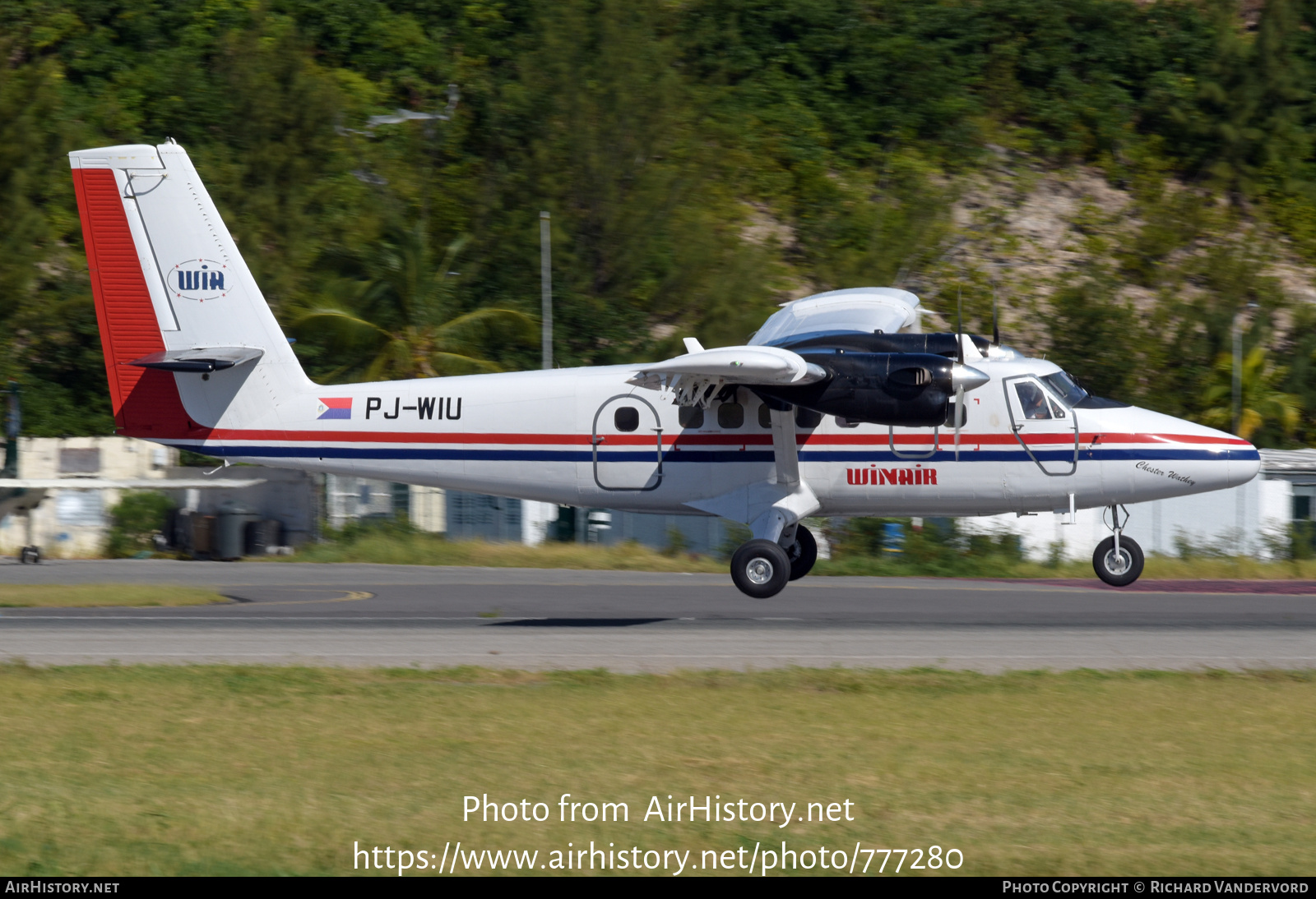 Aircraft Photo of PJ-WIU | De Havilland Canada DHC-6-300 Twin Otter | Winair - Windward Islands Airways | AirHistory.net #777280