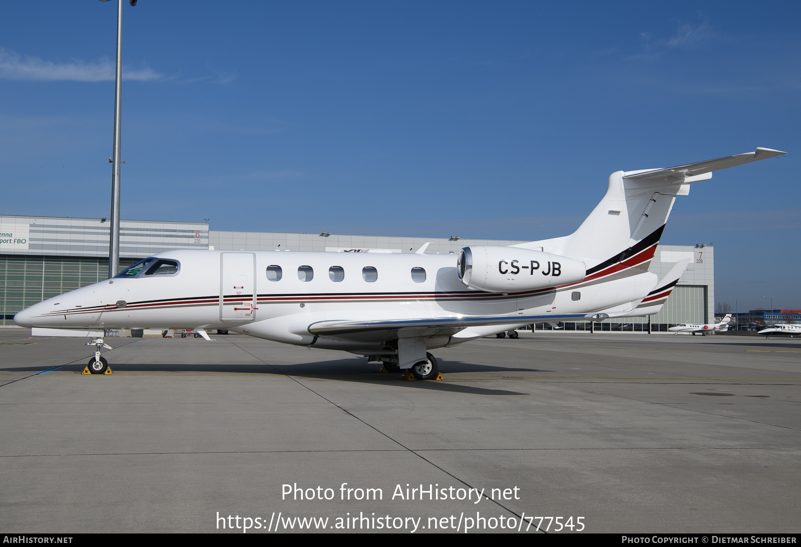 Aircraft Photo of CS-PJB | Embraer EMB-505 Phenom 300 | AirHistory.net #777545