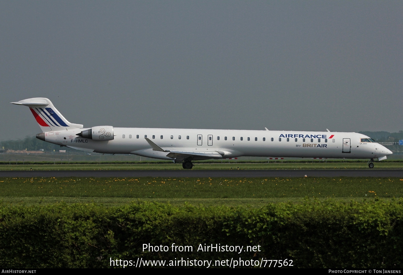 Aircraft Photo of F-HMLC | Bombardier CRJ-1000EL NG (CL-600-2E25) | Air France | AirHistory.net #777562