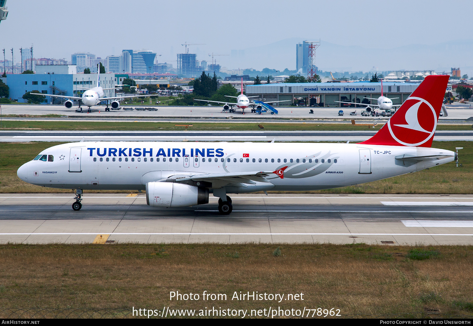 Aircraft Photo of TC-JPC | Airbus A320-232 | Turkish Airlines | AirHistory.net #778962