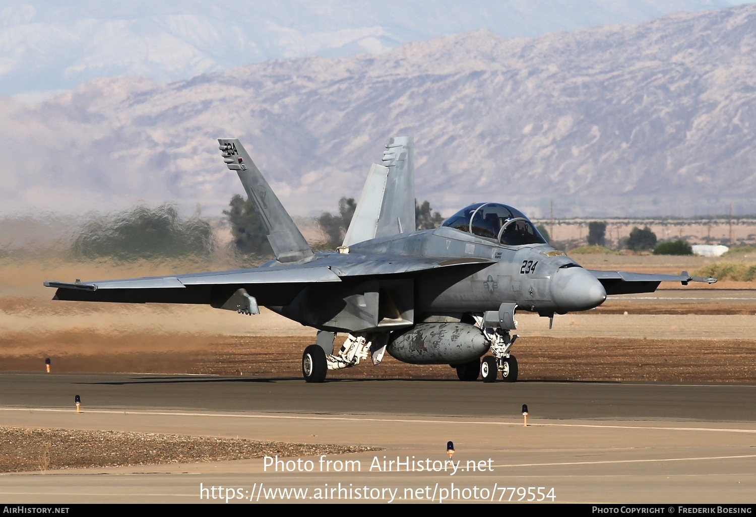 Aircraft Photo of 166674 | McDonnell Douglas F/A-18F Super Hornet | USA - Navy | AirHistory.net #779554