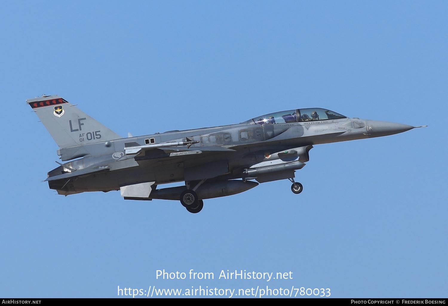 Aircraft Photo of 01-6015 | Lockheed Martin F-16D Fighting Falcon | Singapore - Air Force | AirHistory.net #780033