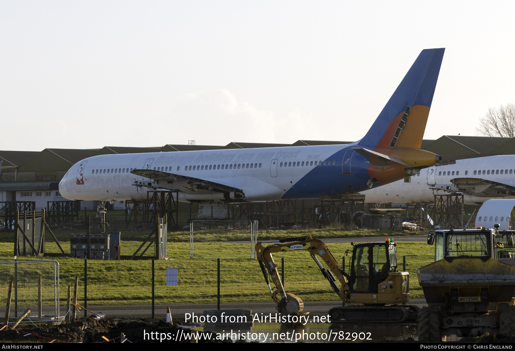 Aircraft Photo of G-LSAE | Boeing 757-27B | AirHistory.net #782902